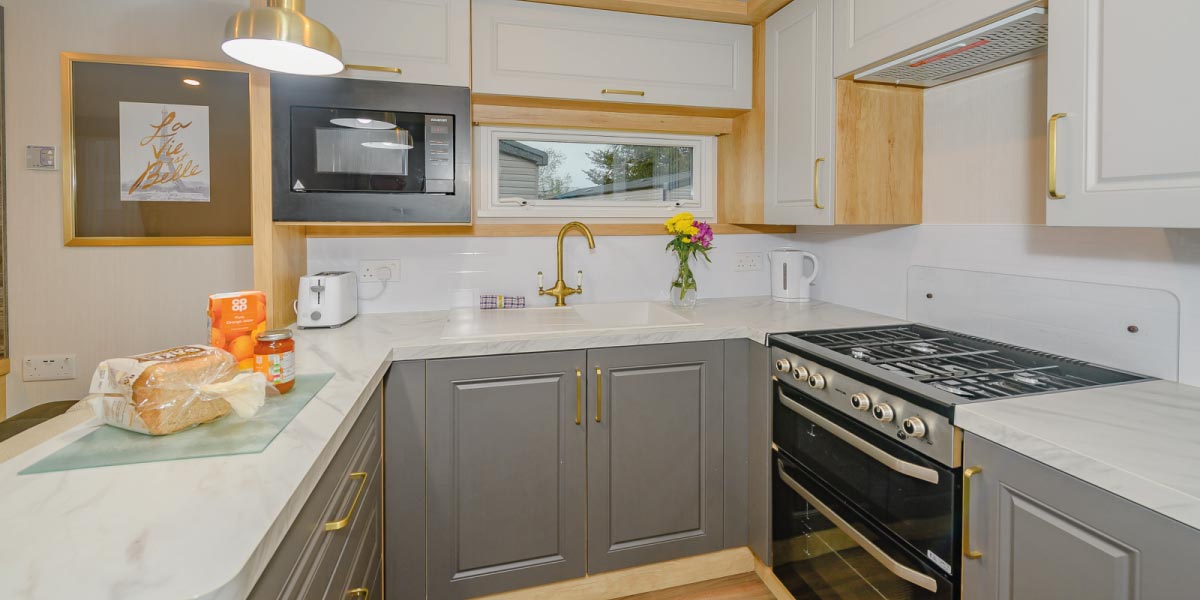 Discovery Gold Plus kitchen (Discovery Platinum Caravan)